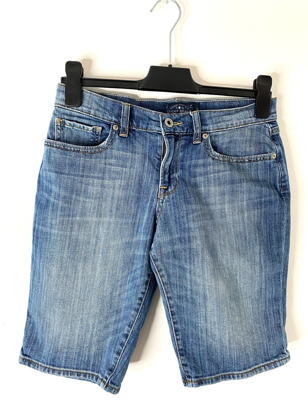 Lucky Brand The Bermuda Jean Shorts Stretch Denim Mid Rise Casual Bermuda Shorts